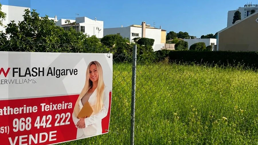 Terreno para Venda em Alvor
