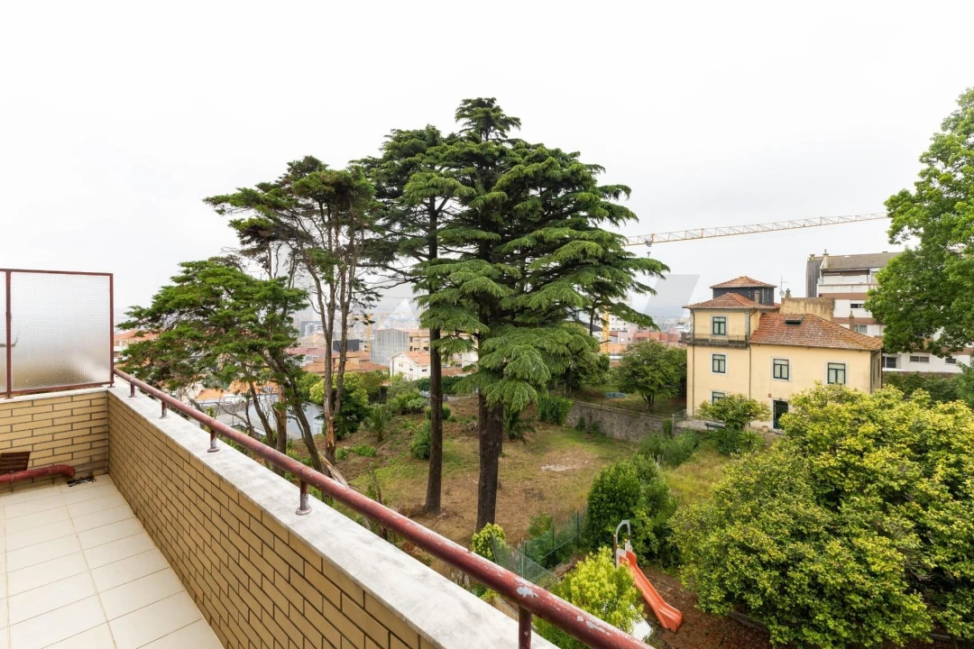 Apartamento T4 para Venda em Mafamude e Vilar do Paraíso Foto 30