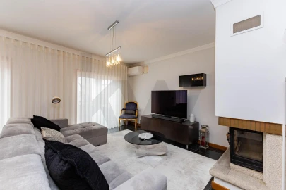 Apartamento T4 para Venda em Mafamude e Vilar do Paraíso