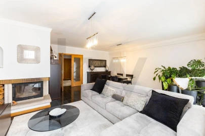Apartamento T4 para Venda em Mafamude e Vilar do Paraíso