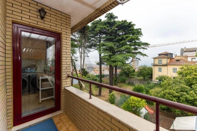 Apartamento T4 para Venda em Mafamude e Vilar do Paraíso