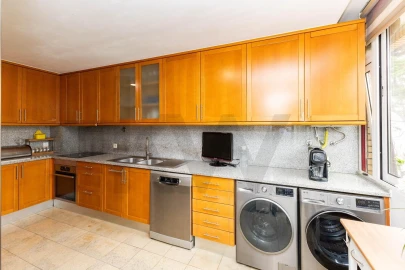 Apartamento T4 para Venda em Mafamude e Vilar do Paraíso