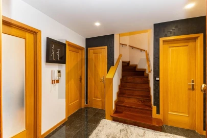 Apartamento T4 para Venda em Mafamude e Vilar do Paraíso