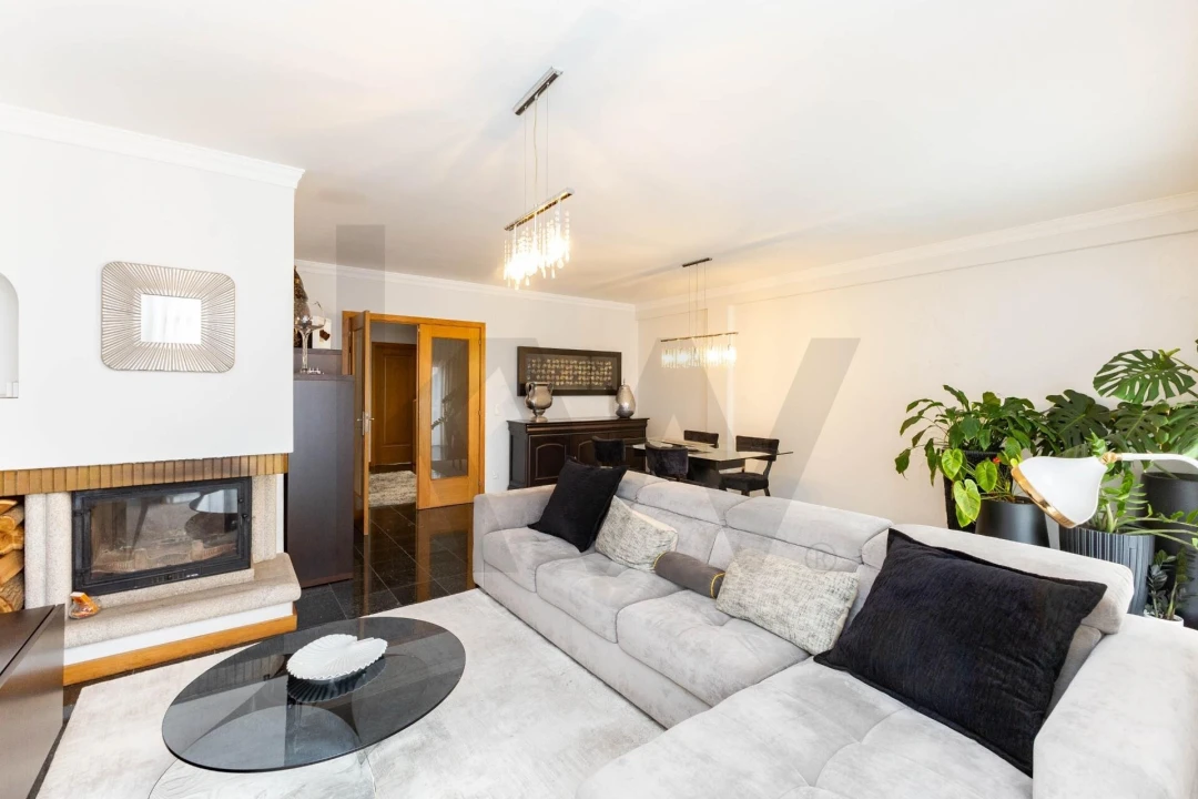 Apartamento T4 para Venda em Mafamude e Vilar do Paraíso Foto 8