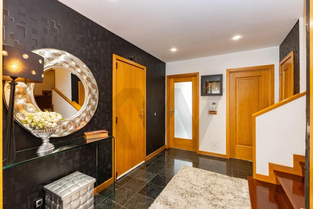 Apartamento T4 para Venda em Mafamude e Vilar do Paraíso Foto 5