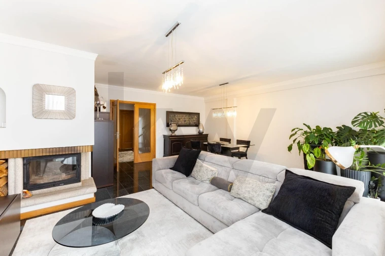 Apartamento T4 para Venda em Mafamude e Vilar do Paraíso Foto 8