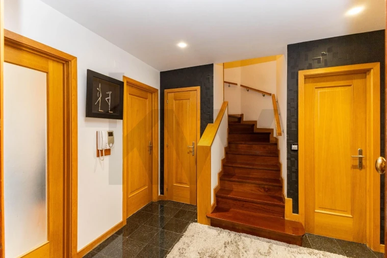 Apartamento T4 para Venda em Mafamude e Vilar do Paraíso Foto 4
