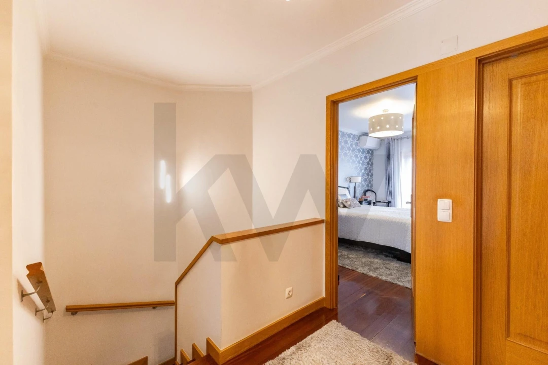 Apartamento T4 para Venda em Mafamude e Vilar do Paraíso Foto 23