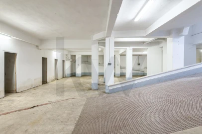 Armazém para Venda em Penha de França