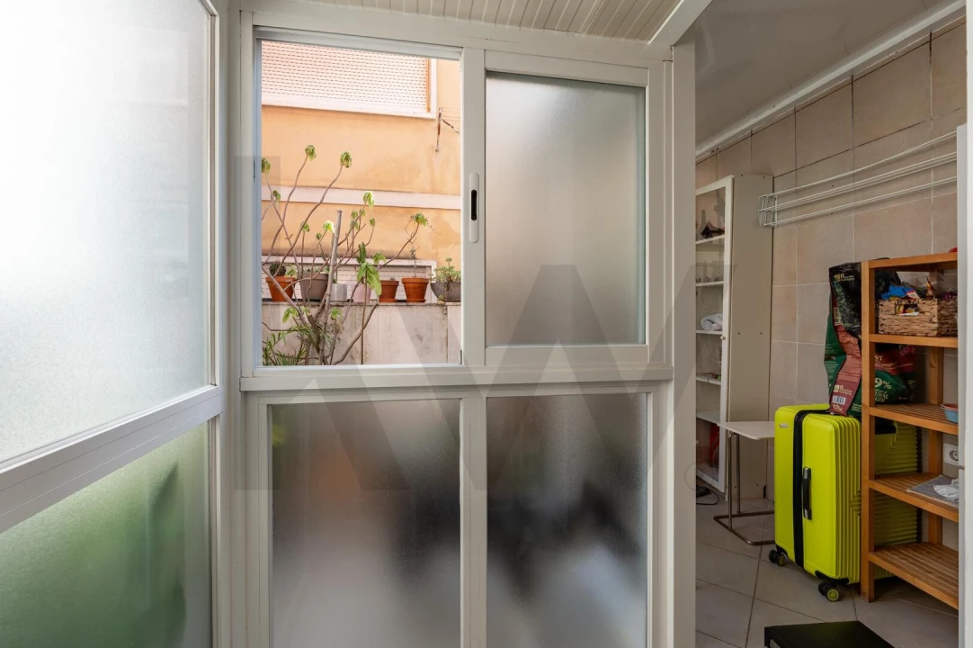 Apartamento T1 para Arrendamento em Beato Foto 9