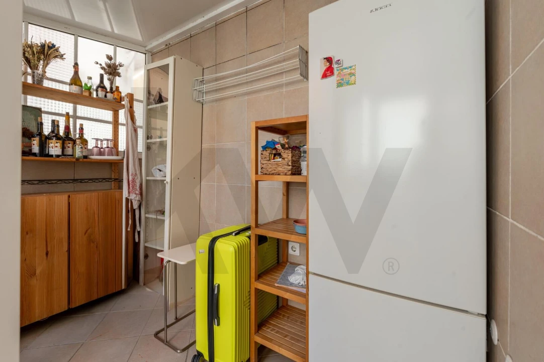 Apartamento T1 para Arrendamento em Beato Foto 10