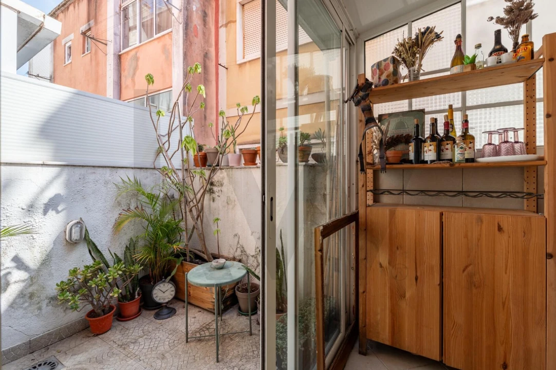 Apartamento T1 para Arrendamento em Beato Foto 11