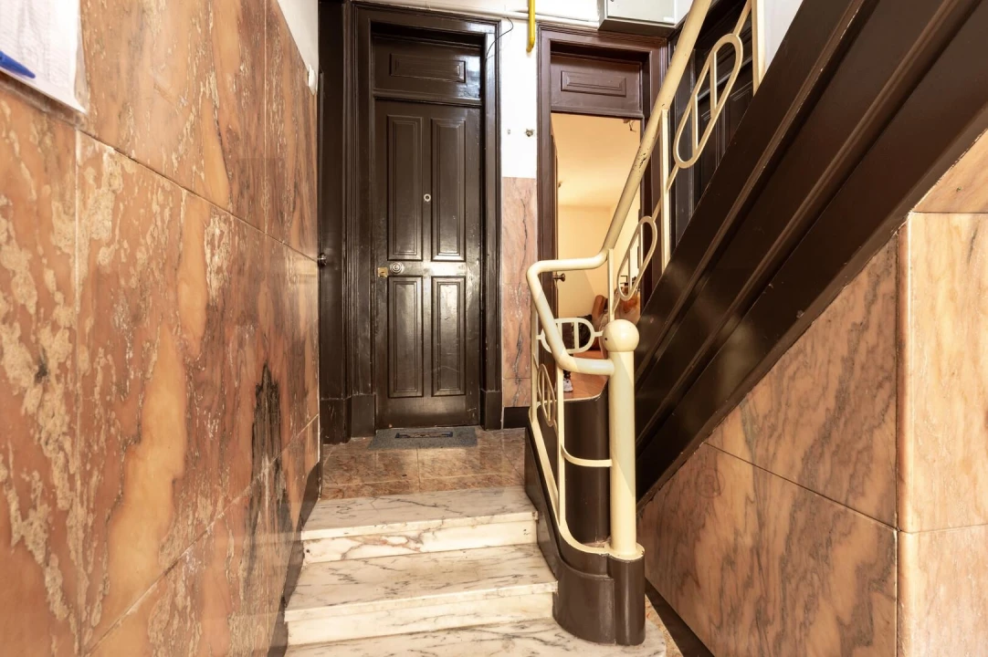 Apartamento T1 para Arrendamento em Beato Foto 13