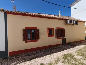 Moradia T2 para Venda em Lagos (São Sebastião e Santa Maria)
