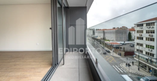 Apartamento T3 para Venda em Cedofeita, Santo Ildefonso, Sé, Miragaia, São Nicolau e Vitória