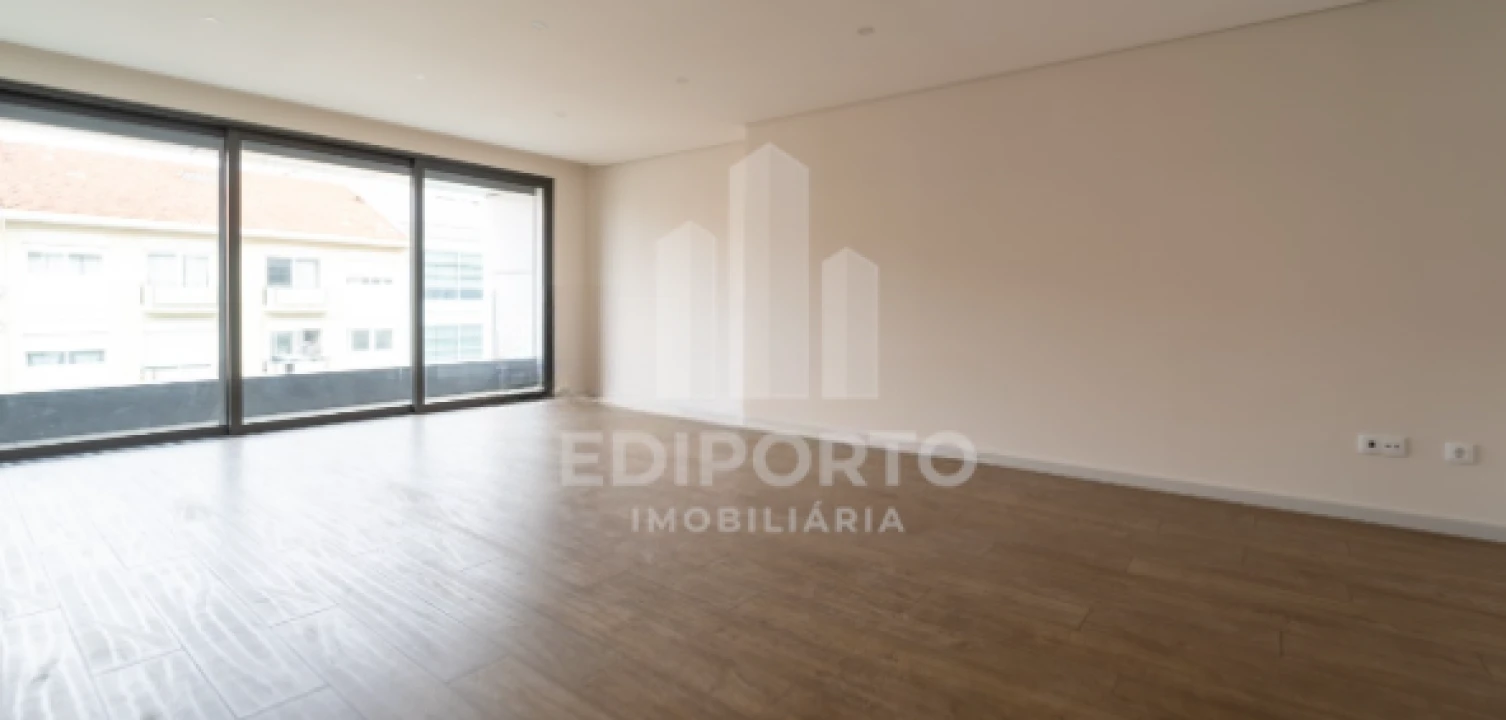 Apartamento T3 para Venda em Cedofeita, Santo Ildefonso, Sé, Miragaia, São Nicolau e Vitória Foto 10