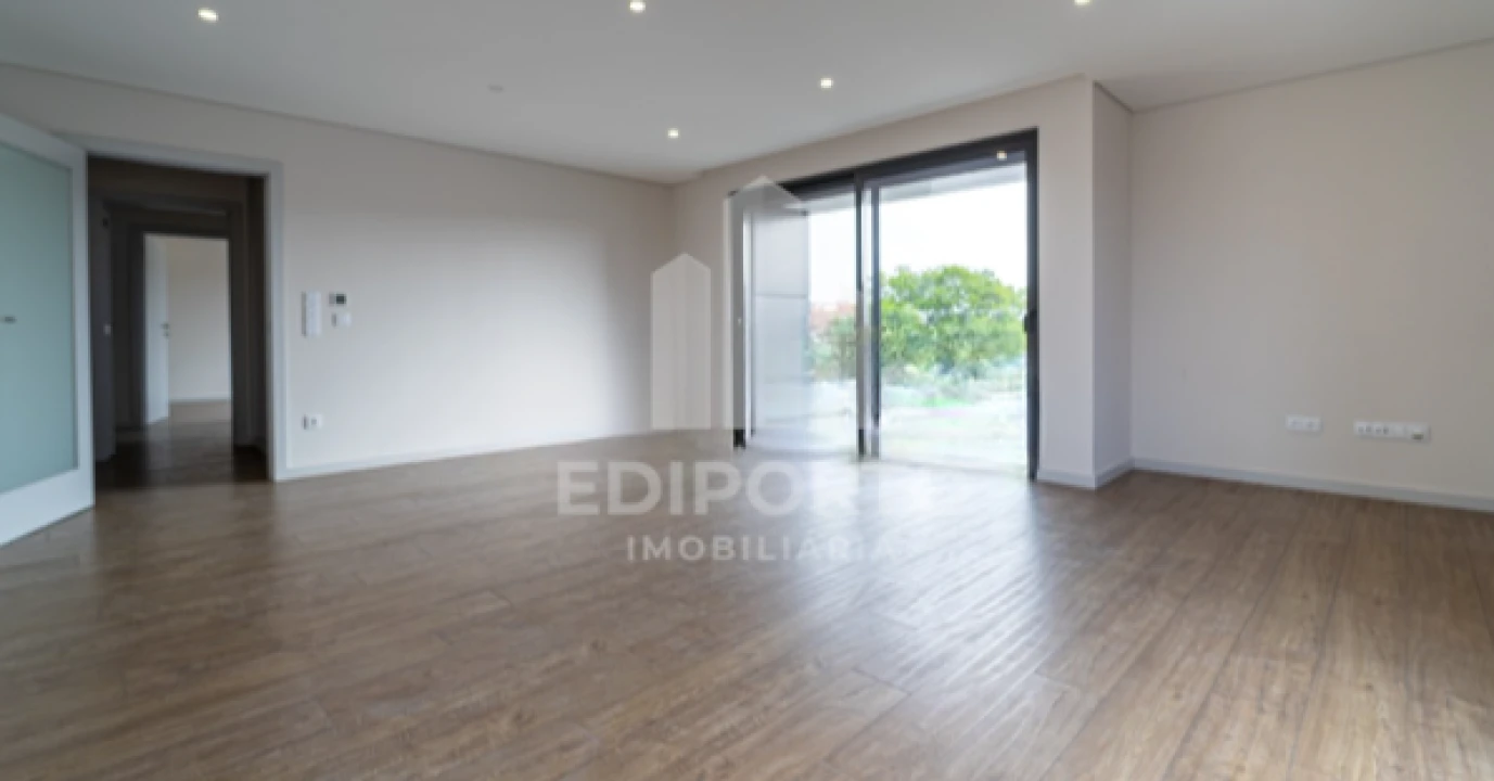 Apartamento T3 para Venda em Cedofeita, Santo Ildefonso, Sé, Miragaia, São Nicolau e Vitória Foto 18