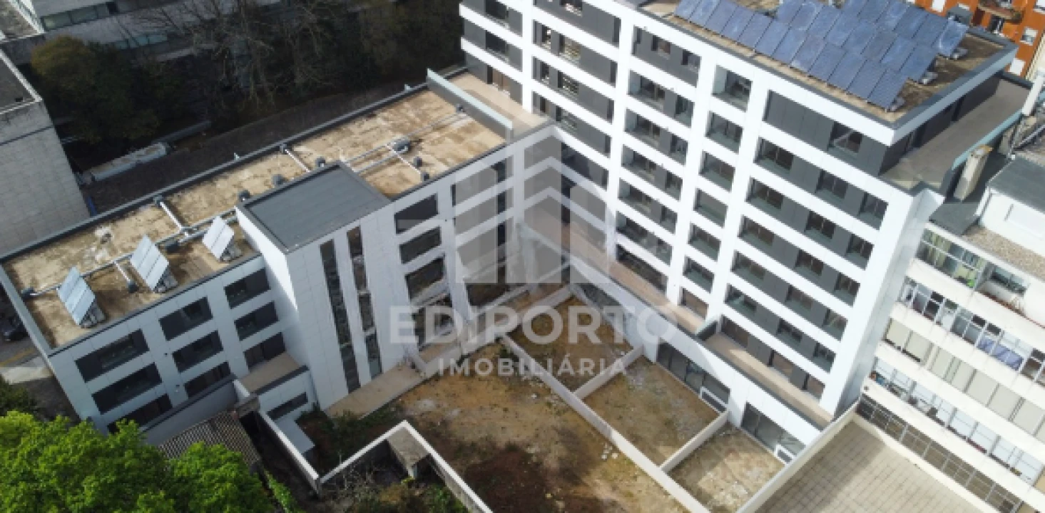 Apartamento T3 para Venda em Cedofeita, Santo Ildefonso, Sé, Miragaia, São Nicolau e Vitória Foto 27