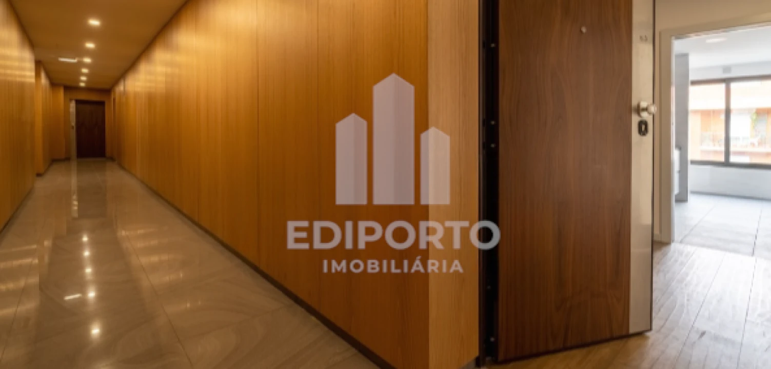 Apartamento T3 para Venda em Cedofeita, Santo Ildefonso, Sé, Miragaia, São Nicolau e Vitória Foto 25