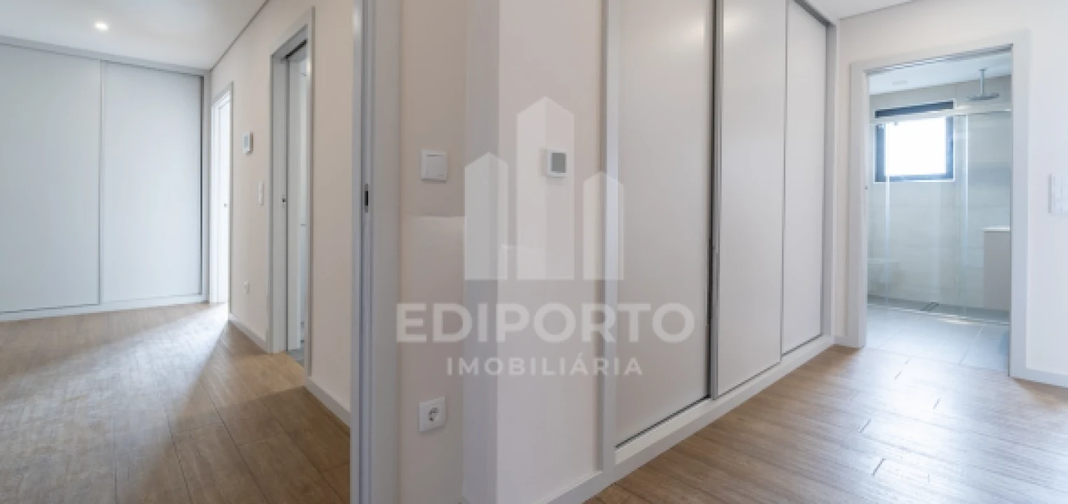 Apartamento T3 para Venda em Cedofeita, Santo Ildefonso, Sé, Miragaia, São Nicolau e Vitória Foto 22
