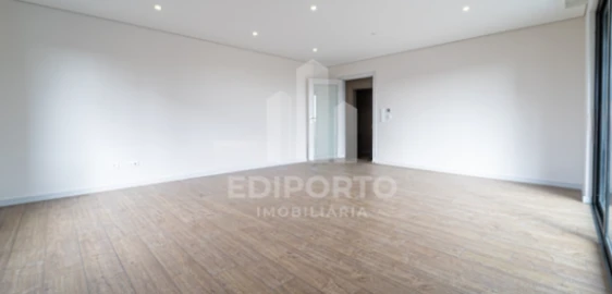 Apartamento T3 para Venda em Cedofeita, Santo Ildefonso, Sé, Miragaia, São Nicolau e Vitória