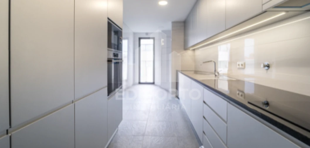 Apartamento T3 para Venda em Cedofeita, Santo Ildefonso, Sé, Miragaia, São Nicolau e Vitória Foto 20