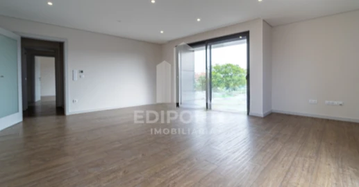 Apartamento T3 para Venda em Cedofeita, Santo Ildefonso, Sé, Miragaia, São Nicolau e Vitória
