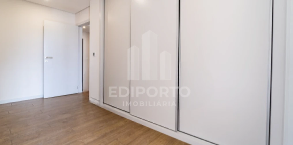 Apartamento T3 para Venda em Cedofeita, Santo Ildefonso, Sé, Miragaia, São Nicolau e Vitória Foto 13