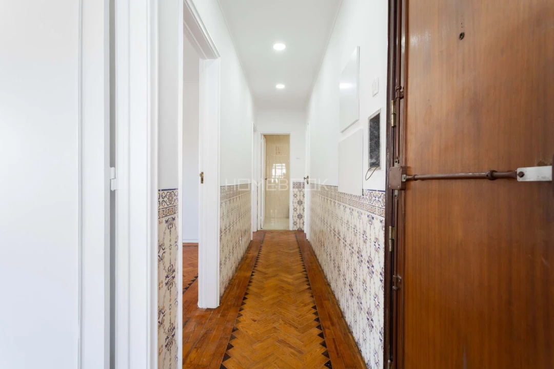 Apartamento T2 para Venda em Águas Livres Foto 7