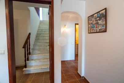 Moradia T5 para Venda em Albufeira e Olhos de Água