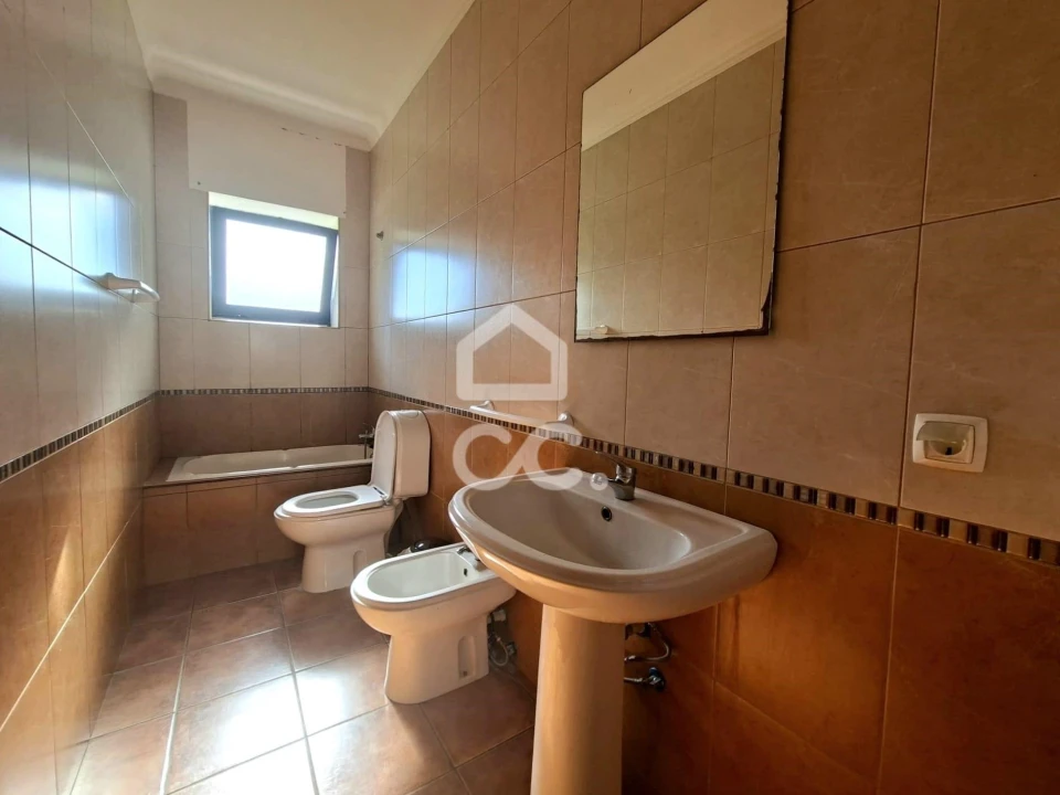 Apartamento T2 para Venda em Praia da Vitoria (Santa Cruz) Foto 3