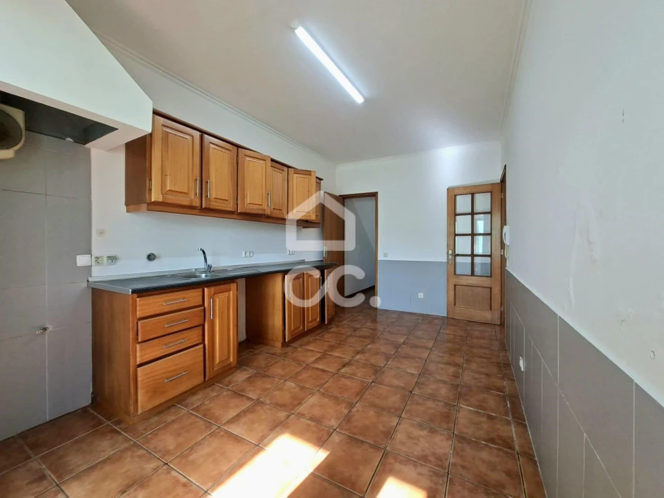 Apartamento T2 para Venda em Praia da Vitoria (Santa Cruz) Foto 1
