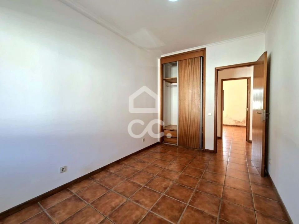 Apartamento T2 para Venda em Praia da Vitoria (Santa Cruz) Foto 4
