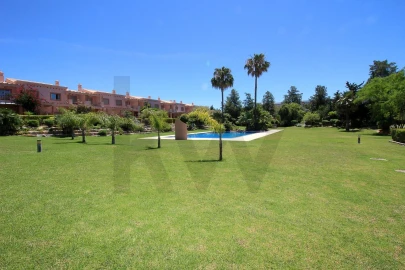 Moradia T2 para Venda em Albufeira e Olhos de Água