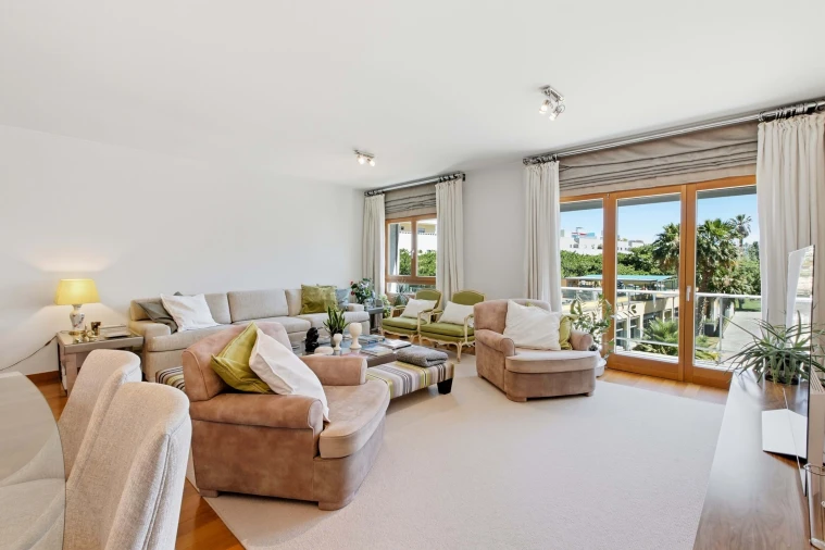 Apartamento T4 para Venda em Parque das Nações Foto 4