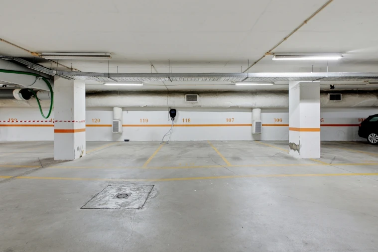 Apartamento T4 para Venda em Parque das Nações Foto 45