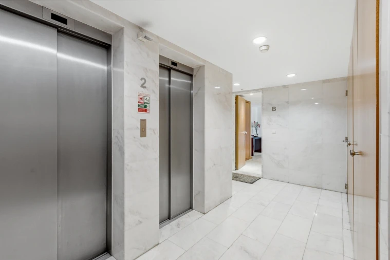 Apartamento T4 para Venda em Parque das Nações Foto 44