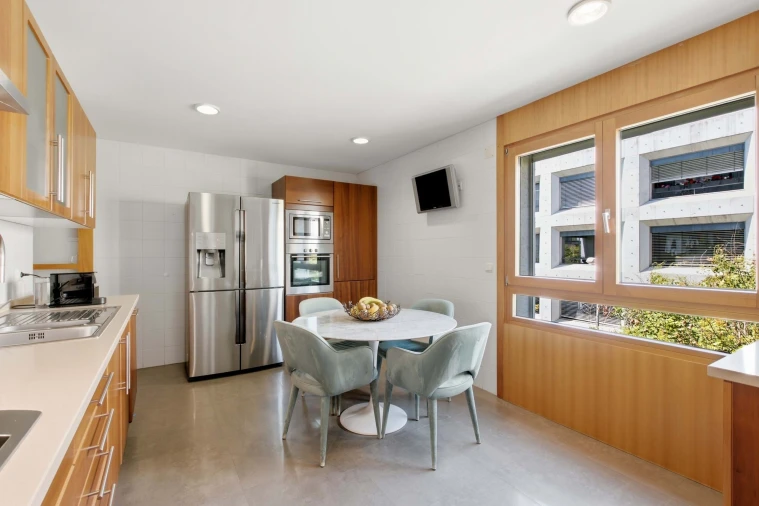 Apartamento T4 para Venda em Parque das Nações Foto 10
