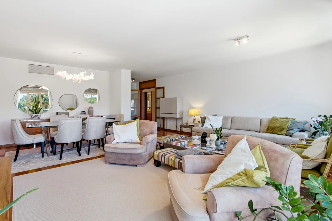 Apartamento T4 para Venda em Parque das Nações Foto 3