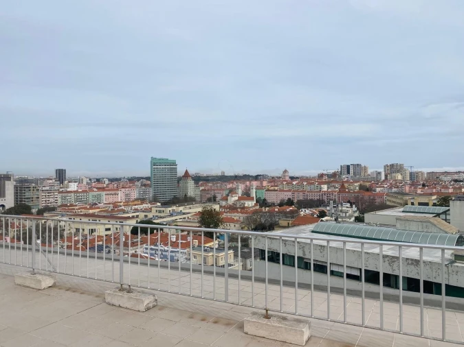 Apartamento T4 para Venda em Ajuda Foto 2