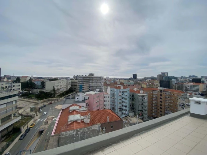 Apartamento T4 para Venda em Ajuda Foto 3