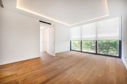 Moradia T5 para Venda em Ajuda