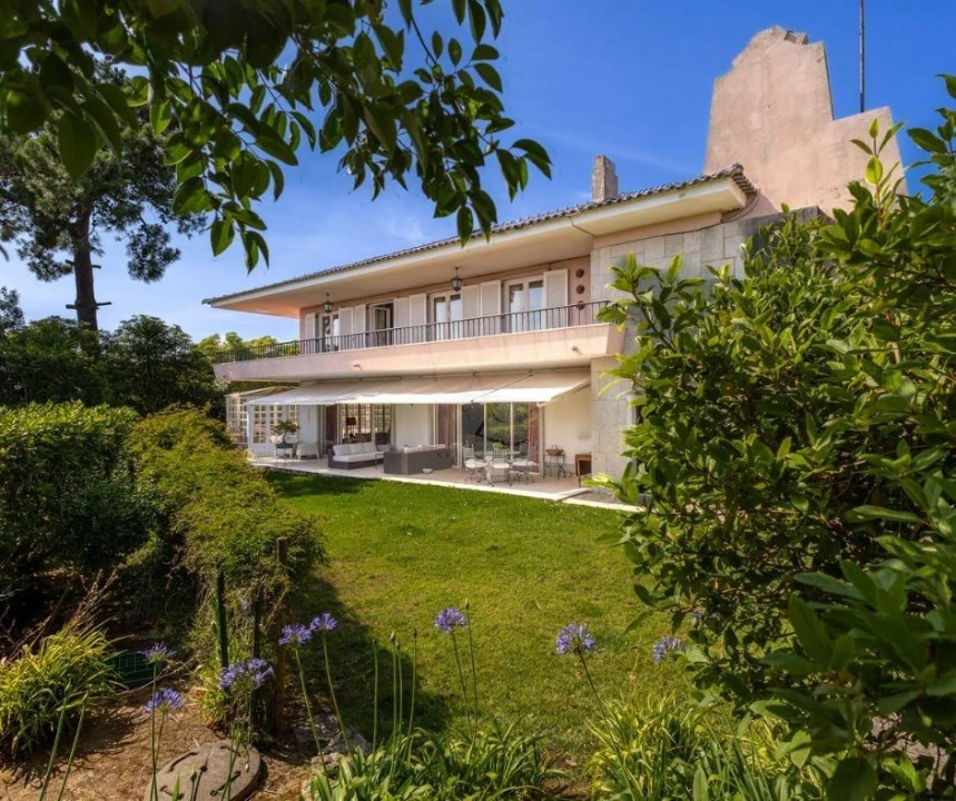 Moradia T8 para Venda em Cascais e Estoril Foto 1