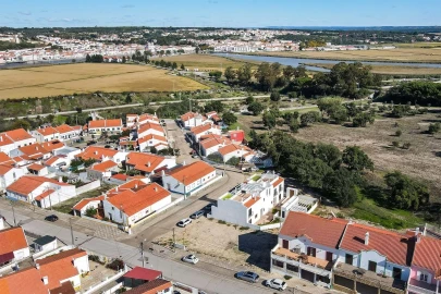 Moradia T3 para Venda em Santa Maria do Castelo e Santiago e Santa Susana