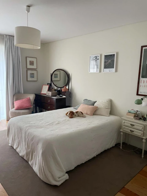 Apartamento T5 para Venda em Campo de Ourique