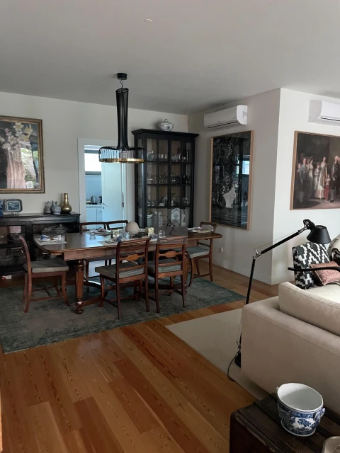 Apartamento T5 para Venda em Campo de Ourique