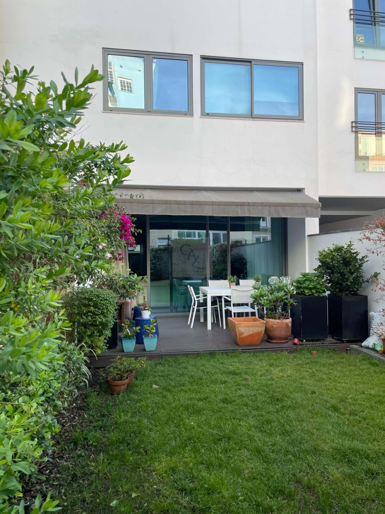 Apartamento T5 para Venda em Campo de Ourique Foto 1
