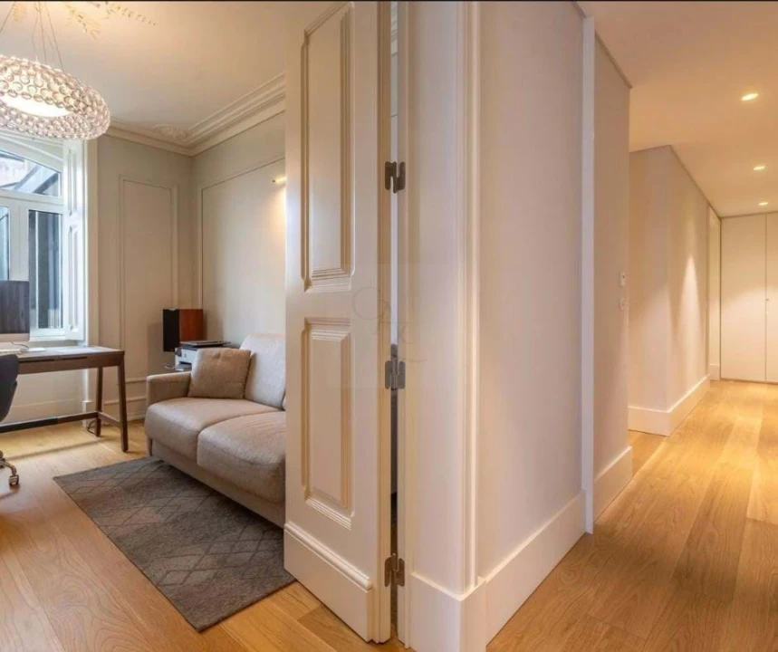 Apartamento T5 para Venda em Avenidas Novas Foto 20