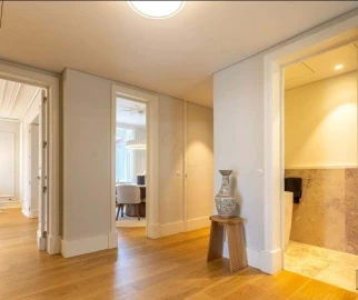 Apartamento T5 para Venda em Avenidas Novas