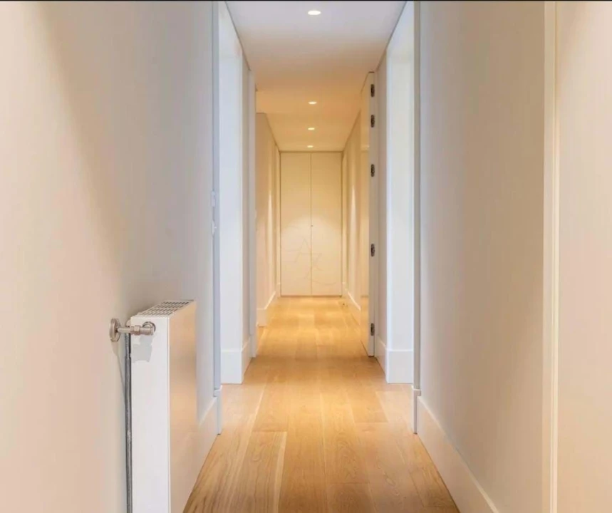 Apartamento T5 para Venda em Avenidas Novas Foto 19